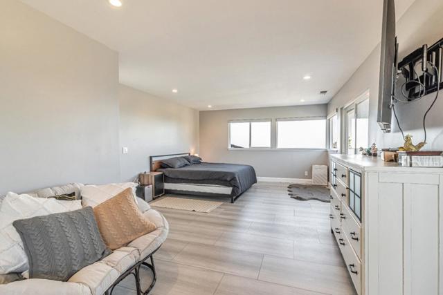 11550 Skyline Boulevard, Oakland CA: https://media.crmls.org/mediaz/e6621359-2452-458c-817c-d8247cb327e6.jpg