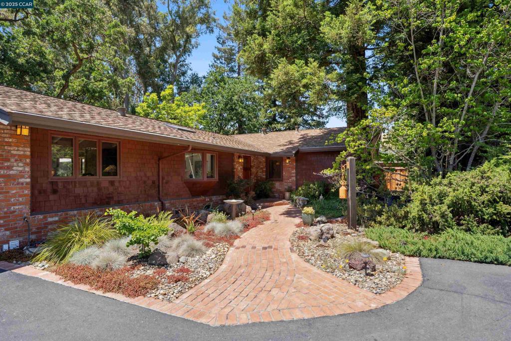 16 Simpson Drive