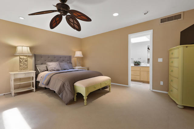 109 Deer Spring Way, Palm Desert, CA 92211