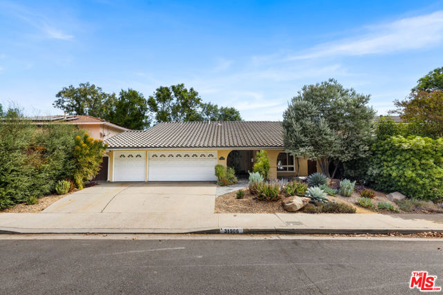 31906 Lyndbrook Court photo 5