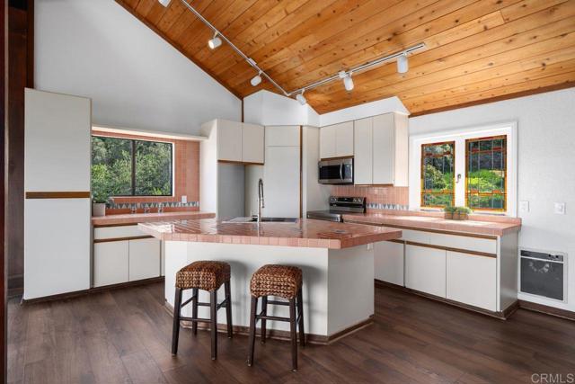 Detail Gallery Image 23 of 47 For 10447 Chevy Lane Ln, La Mesa,  CA 91941 - 3 Beds | 2 Baths