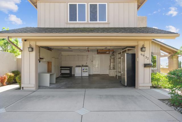 9932 Ironwood Place, San Diego CA: https://media.crmls.org/mediaz/e6646ebd-837e-4e48-8be5-f5168bdbc3d8.jpg