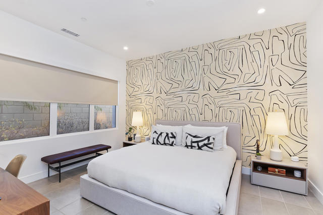 885 Fountain Drive, Palm Springs CA: https://media.crmls.org/mediaz/e6648714-a53b-4c91-9ea0-d94cfedd1ab4.jpg