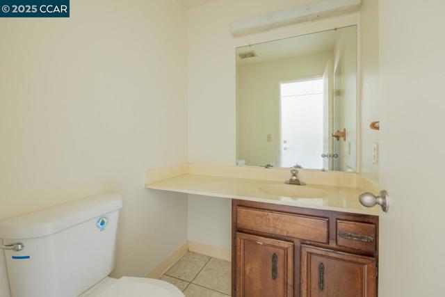 139 Thrush Ct, Hercules CA: https://media.crmls.org/mediaz/e664d8d3-73bb-49c9-8b1f-1b9299385acf.jpg