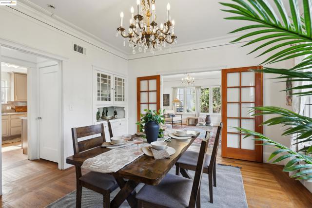 3064 E 15Th St, Oakland CA: https://media.crmls.org/mediaz/e6651267-48d6-416b-badd-5a9bbb9bf354.jpg