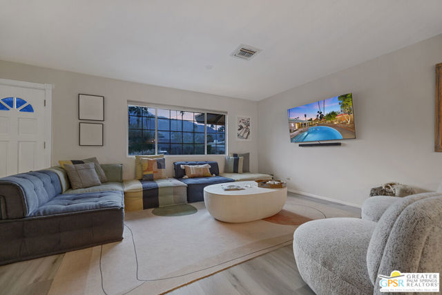 1334 S San Joaquin Drive, Palm Springs CA: https://media.crmls.org/mediaz/e6654692-e88b-4394-8ed4-f5d2477568d5.jpg