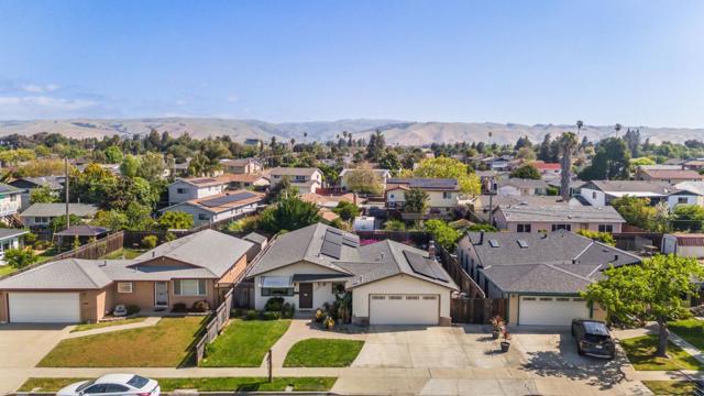 39332 Wilford Street, Fremont CA: https://media.crmls.org/mediaz/e665c79f-4b5f-49a4-a647-c125eec12b32.jpg