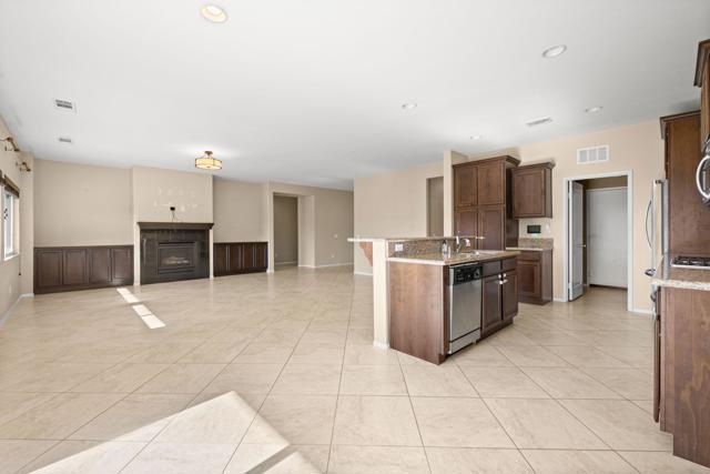 73861 Da Vinci Court, Palm Desert, CA 92211