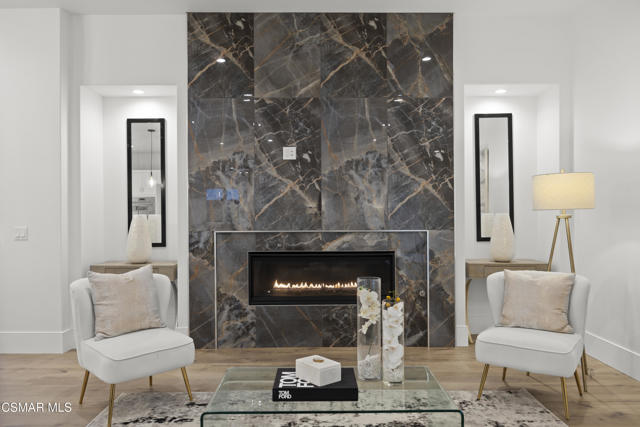 339 Toyon Court, Thousand Oaks CA: https://media.crmls.org/mediaz/e6678c4c-12c3-4362-9925-87efe1641f67.jpg