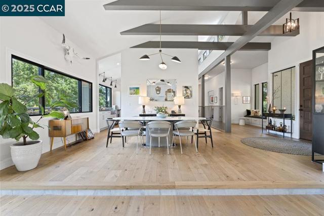 46 E Altarinda, Orinda CA: https://media.crmls.org/mediaz/e667d1e4-47be-48f0-81fa-fae1c7cf0b75.jpg