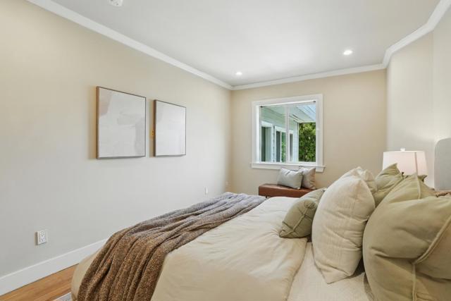 212 Sweeny Street, San Francisco CA: https://media.crmls.org/mediaz/e669159d-845e-465b-9bee-019fc368ab55.jpg