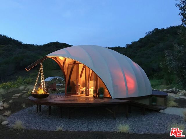 34550 Mulholland Highway, Malibu CA: https://media.crmls.org/mediaz/e6697f7c-ac60-4876-9007-5ee6b6228538.jpg