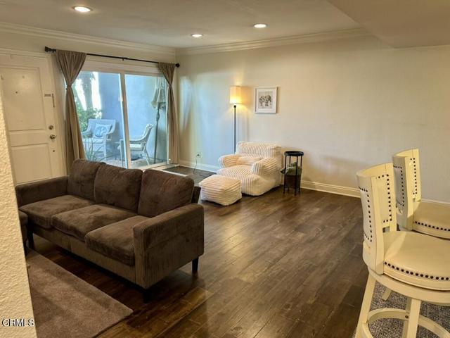 Detail Gallery Image 9 of 28 For 355 N Maple St #131,  Burbank,  CA 91505 - 1 Beds | 1 Baths