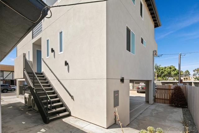 721 27 E 22nd St, National City CA: https://media.crmls.org/mediaz/e66b9340-49d0-4ea4-bfd2-c51e6c5a1889.jpg