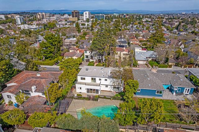 324 Georgetown Avenue, San Mateo CA: https://media.crmls.org/mediaz/e66caeb4-67b7-4116-9e2c-6b8f39d32ce8.jpg