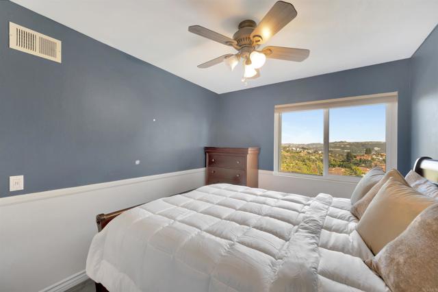 Detail Gallery Image 24 of 49 For 9525 High Park Ln, Rancho Penasquitos,  CA 92129 - 3 Beds | 3 Baths