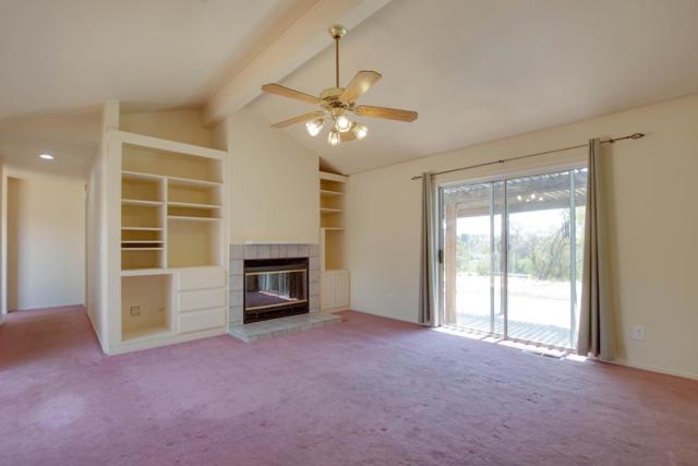 6460 Cabernet Drive, Hollister CA: https://media.crmls.org/mediaz/e66d8756-3423-46db-81d2-dbf38389114f.jpg