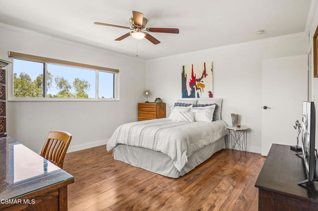 863 Falmouth Street, Thousand Oaks CA: https://media.crmls.org/mediaz/e66dc6ac-8da9-4769-abba-764e4a902e96.jpg