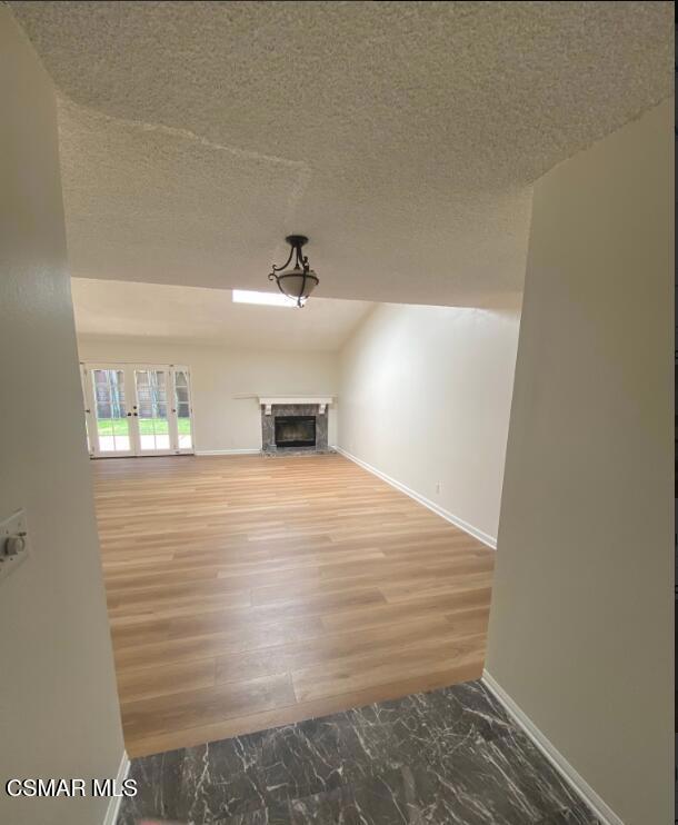 5313 Diane Street, Simi Valley CA: https://media.crmls.org/mediaz/e66dc7fd-25cc-49c0-99c9-0c04a70d122c.jpg
