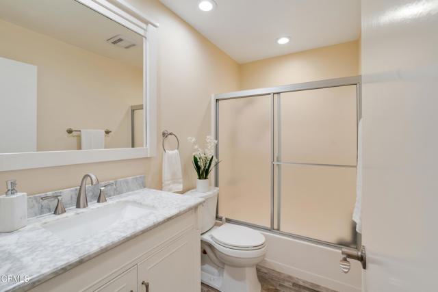 15939 Ada Street, Canyon Country CA: https://media.crmls.org/mediaz/e670b815-bdcc-4ebc-bed0-733067605cee.jpg