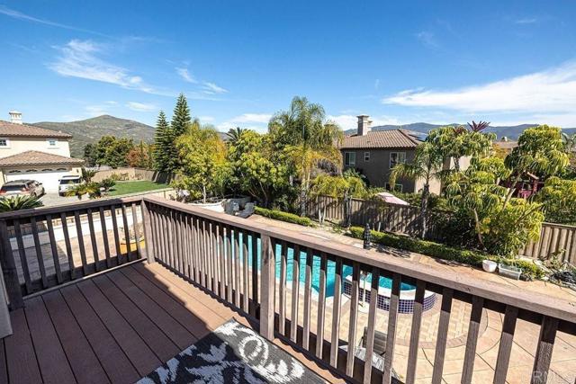 2856 Falling Waters Court, Chula Vista CA: https://media.crmls.org/mediaz/e671e590-83b3-40a8-9561-06f52d3d3f02.jpg