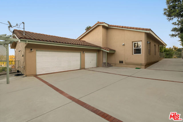 2447 Norwalk Avenue, Los Angeles CA: https://media.crmls.org/mediaz/e671fecd-8fb1-4482-bce0-86dae6a70303.jpg