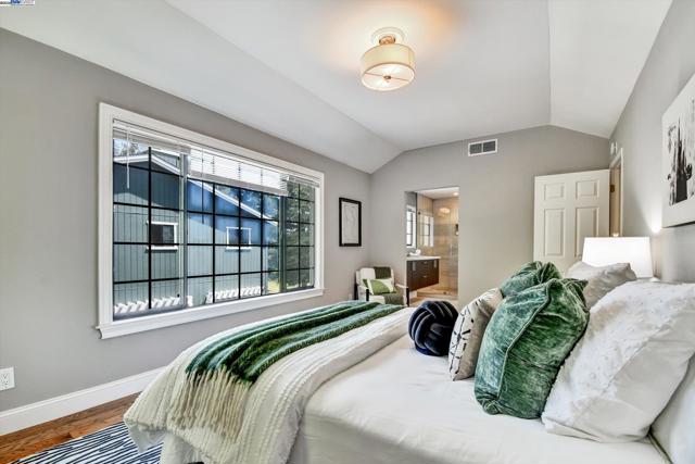 246 Canyon Woods Way, San Ramon CA: https://media.crmls.org/mediaz/e6721a4f-419f-401f-be9b-3e828f2c76fe.jpg