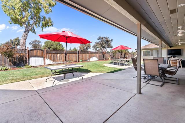 60 Dots Circle, Hollister CA: https://media.crmls.org/mediaz/e673a416-1570-46ec-b1af-646d692fc502.jpg