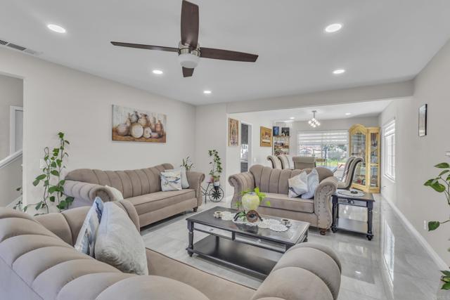 Detail Gallery Image 7 of 57 For 1935 Jasmine St, El Cajon,  CA 92021 - 4 Beds | 2/1 Baths