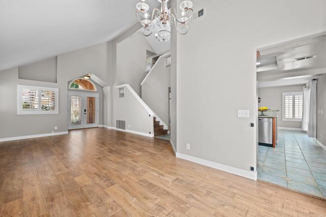 Detail Gallery Image 8 of 48 For 1449 Genoa Dr, Vista,  CA 92081 - 4 Beds | 2/1 Baths