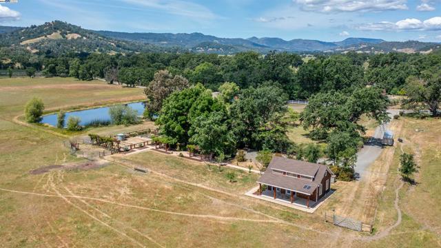 2051 Dollarhide Rd,  CA: https://media.crmls.org/mediaz/e67497e4-d3bc-49a4-81b1-89a8f05e51aa.jpg