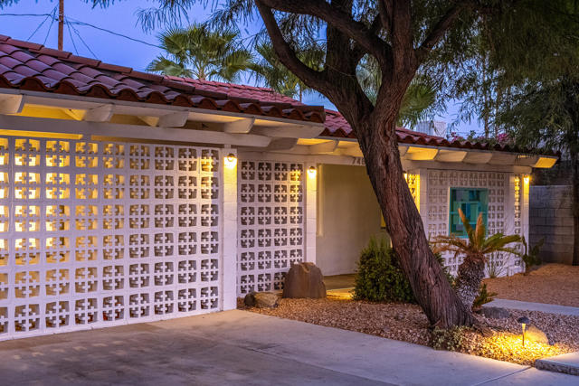 748 N Calle Rolph, Palm Springs, CA 92262