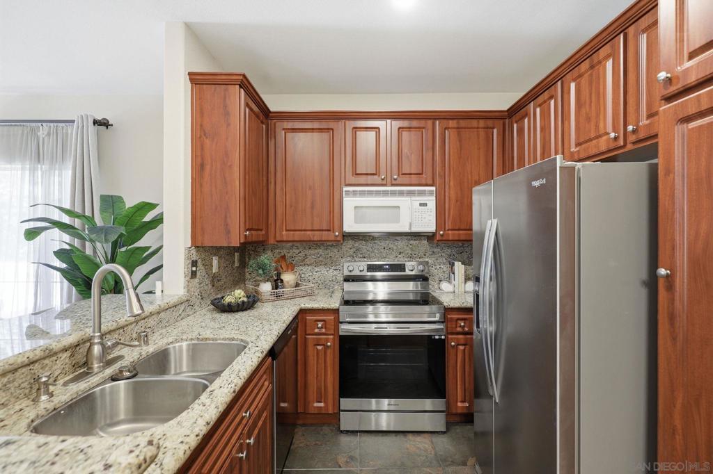 550 Camino De La Reina - photo 13
