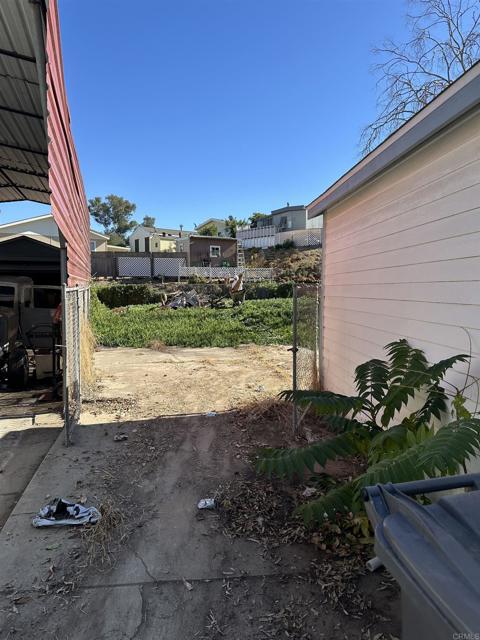 Image 8 of 17 For 8941 Lakeview Rd
