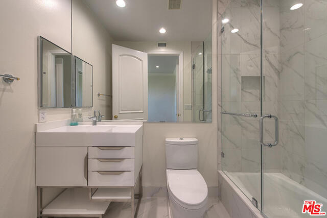 3791 WINFORD Drive, Tarzana CA: https://media.crmls.org/mediaz/e676475a-1362-4edc-9785-a8ea4ba79e19.jpg