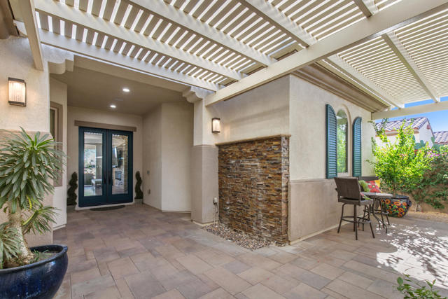 F4CD8B74-5C5B-479E-ABD2-07E80EE9B215