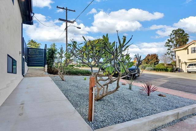 1777 Beryl St, San Diego CA: https://media.crmls.org/mediaz/e678499c-ed11-4b08-b372-85dc3a721494.jpg