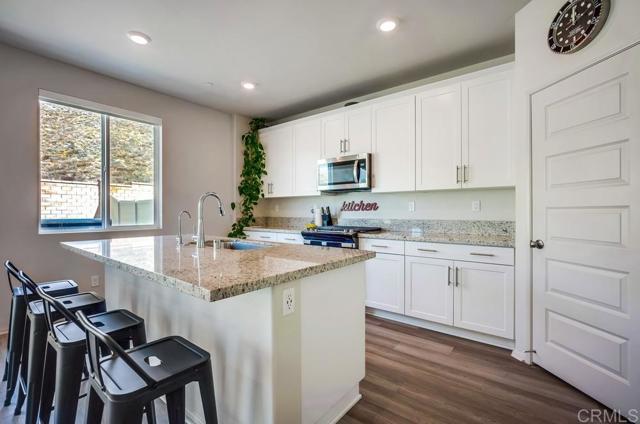 29146 Quarry Way, Lake Elsinore CA: https://media.crmls.org/mediaz/e67a4894-a732-4da8-8d6a-d11aa9ecd222.jpg
