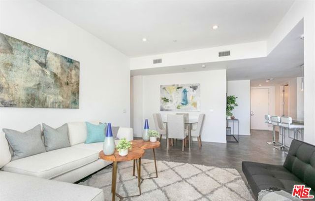 4140 Glencoe Avenue, Marina del Rey CA: https://media.crmls.org/mediaz/e67c6a40-b79c-4850-8286-3ae1de0238d3.jpg