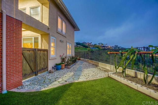 Detail Gallery Image 13 of 74 For 7046 via Ostiones, Carlsbad,  CA 92009 - 5 Beds | 3 Baths