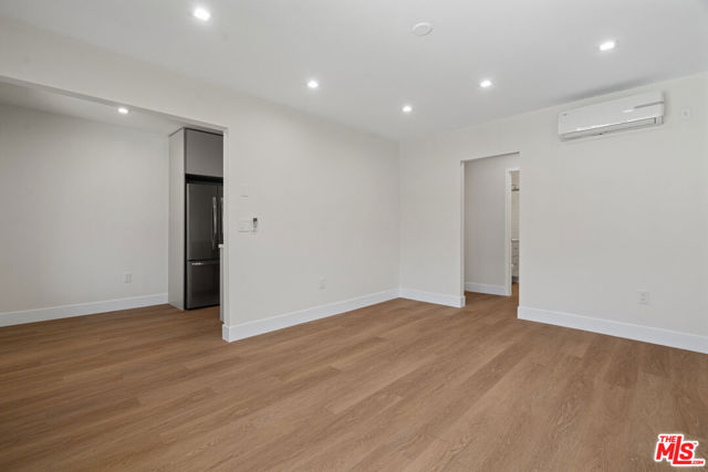420 S Sepulveda Boulevard, Los Angeles CA: https://media.crmls.org/mediaz/e67fe197-4159-47f8-b1b2-4e0212f7a947.jpg
