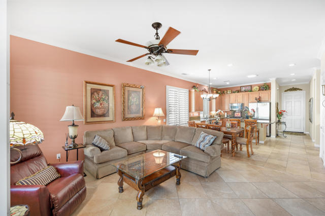 41384 Calle Los Arcos, Indio CA: https://media.crmls.org/mediaz/e680135c-2b50-413b-b052-b41038c64814.jpg