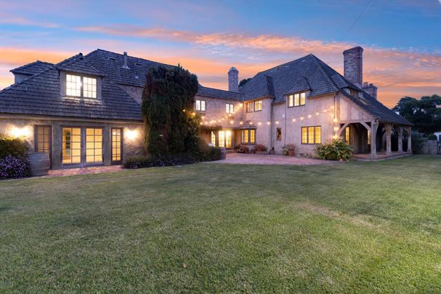 8 Los Laureles Avenue, Salinas CA: https://media.crmls.org/mediaz/e680c9d7-8e2e-4ab0-8fd2-24301d3a7edc.jpg