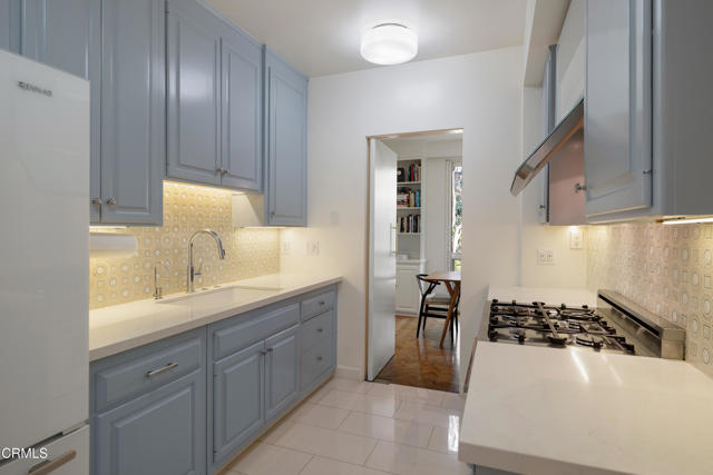 Detail Gallery Image 16 of 56 For 1105 S Orange Grove Bld, Pasadena,  CA 91105 - 3 Beds | 2/1 Baths