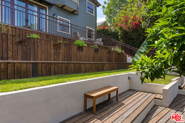 844 E Kensington Road, Los Angeles CA: https://media.crmls.org/mediaz/e681262a-8867-427c-97d6-46a95dd7f3b1.jpg