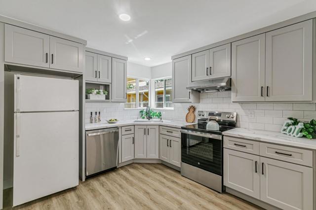 633 Easton Drive, San Jose CA: https://media.crmls.org/mediaz/e681eddb-8eb9-48be-a36a-68f61a75ad22.jpg