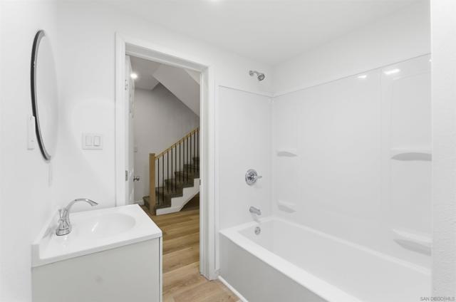 Image 30 of 70 For 490 Lado De Loma Dr #1-4