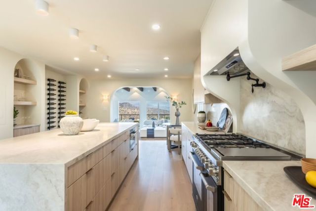 8300 Grand View Drive, Los Angeles CA: https://media.crmls.org/mediaz/e68365a5-edd5-4227-b088-c21f7774e40a.jpg