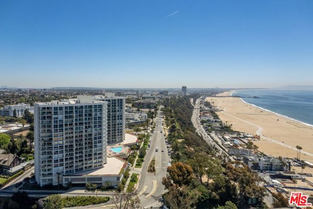 446 San Vicente Boulevard, 106 photo 28