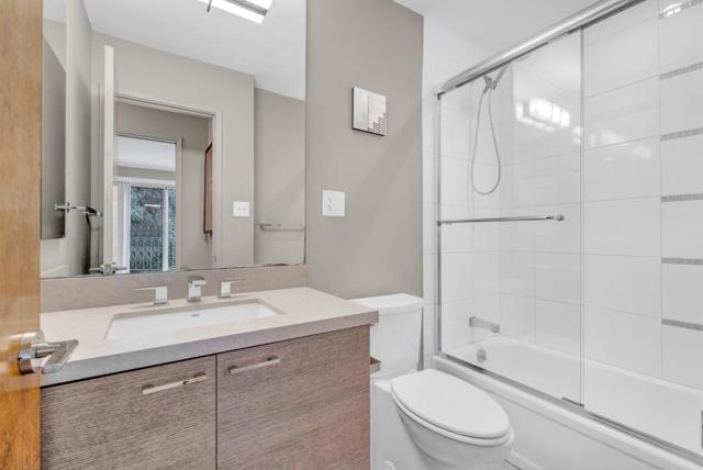 999 Carolina Street, San Francisco CA: https://media.crmls.org/mediaz/e6839f38-a144-47c1-b64e-f9433bd0213b.jpg